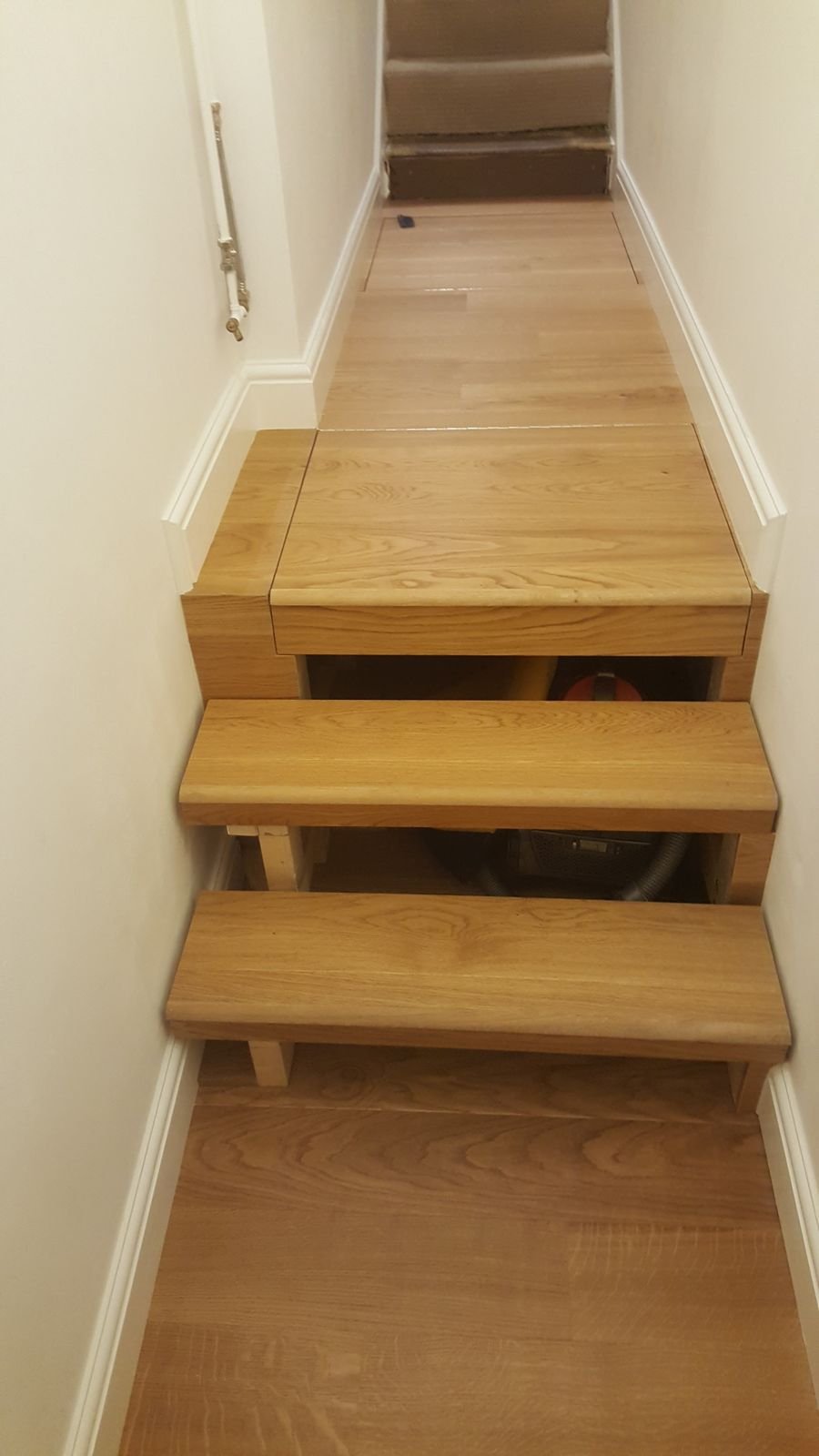 Folding stairs